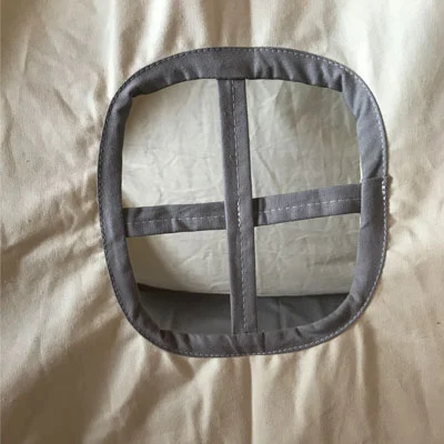 particolare della tenda tipi oblò
